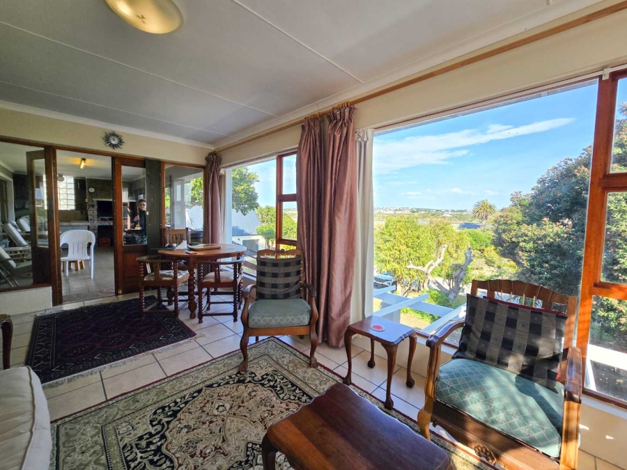 4 Bedroom Property for Sale in Stilbaai Oos Western Cape